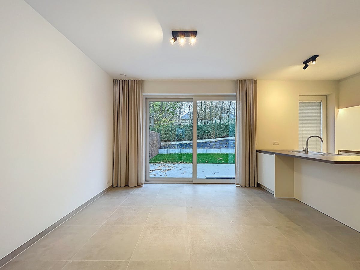 Newly built house with 3 rooms &amp; garage for rent in Kortrijk - photo 5