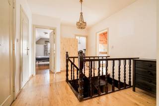 Te renoveren woning met grote tuin en eigen bos in rustig Bonheiden. Omgeven door groen en op wandelafstand van het natuurdomein Mispeldonk en de...