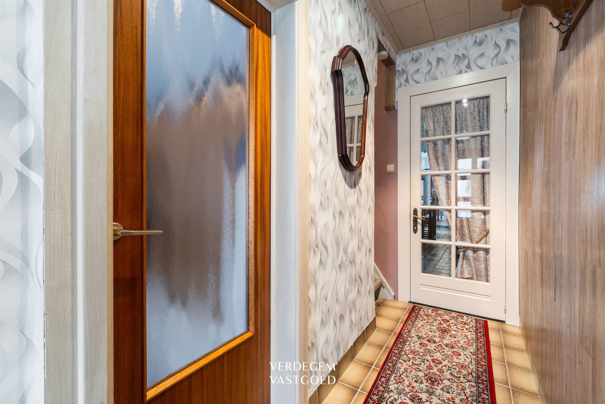 Charmant en centraal wonen, 3 slaapkamers, oprit en fijne tuin - foto 4