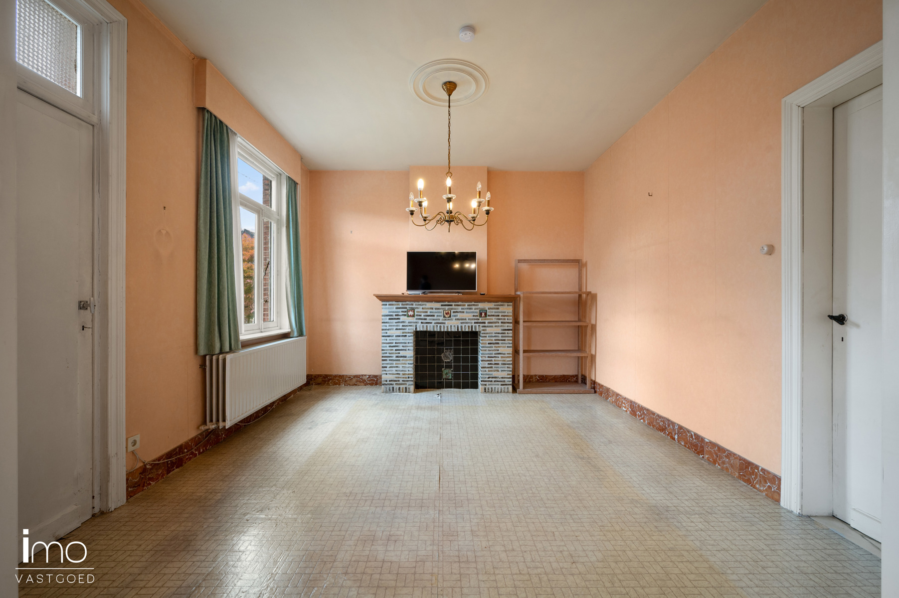 Te renoveren halfopen woning op perceel van 16 are - foto 4