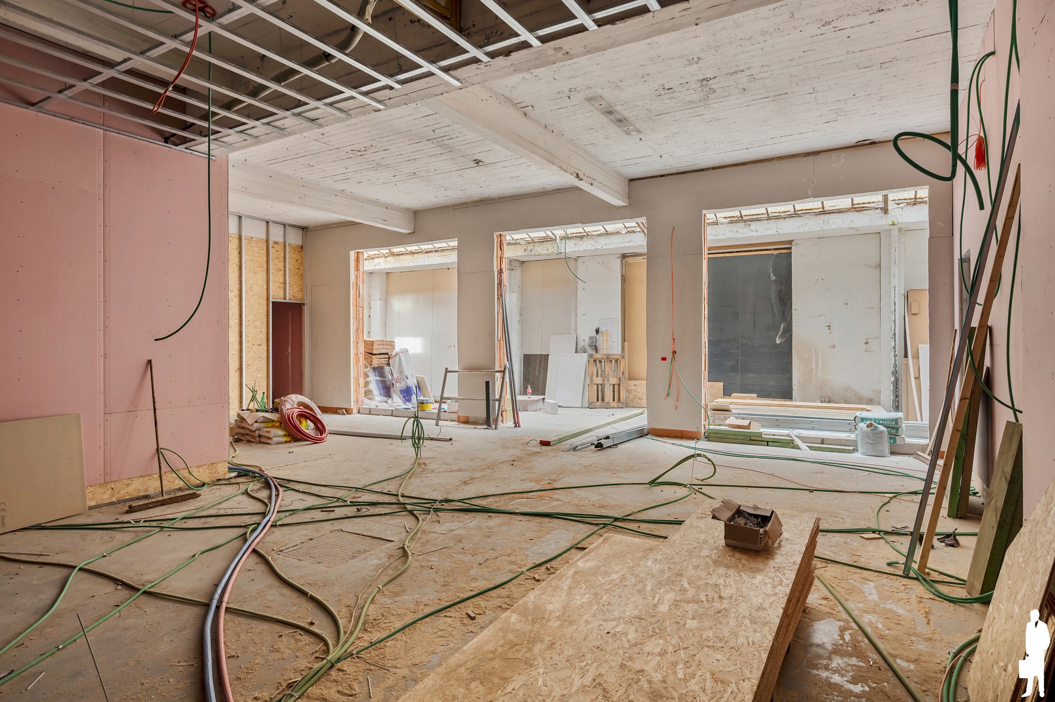 Semi-casco bedrijfsruimte van 265 m² met terras - foto 4