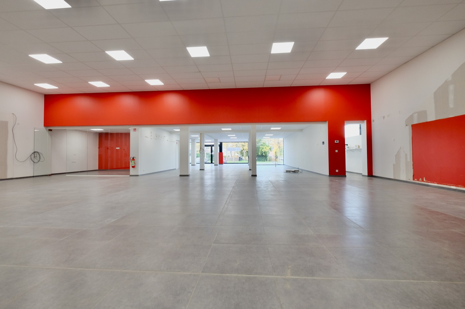 Commercial for rent in Sint-Truiden - photo 2