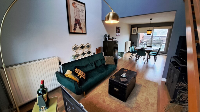 Gerenoveerd Duplex-Appartement met 2 slaapkamers en ruim TERRAS te huur in Loppem - foto 2