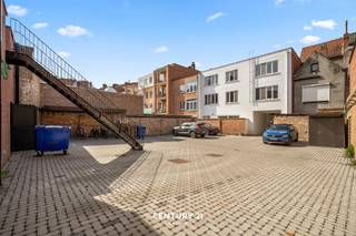 **Autostaanplaatsen Stadscentrum Mechelen**Middenin de historisch binnenstad, namelijk in de Lange Schipstraat, bieden we met veel plezier deze...