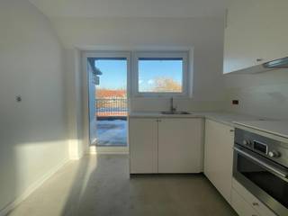 Instapklaar appartement 3de verdieping in het centrum van HoogstratenDit verzorgd dakappartement op de 3de verdieping is rustig gelegen in...