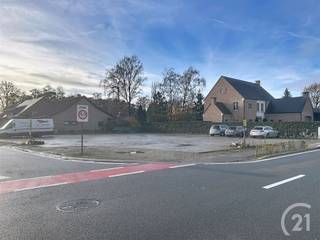 Deze ruime bouwgrond van 10 are 23 bevindt zich op een zonnig hoekperceel en biedt een mooie kans voor het realiseren van een...