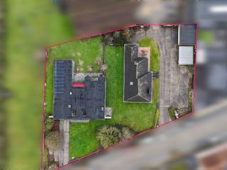 Interessant gelegen perceel bouw-/projectgrond met een perceelsbreedte van ca. 84 m en een perceelsdiepte van ca. 55 m.De projectgrond omvat twee op...