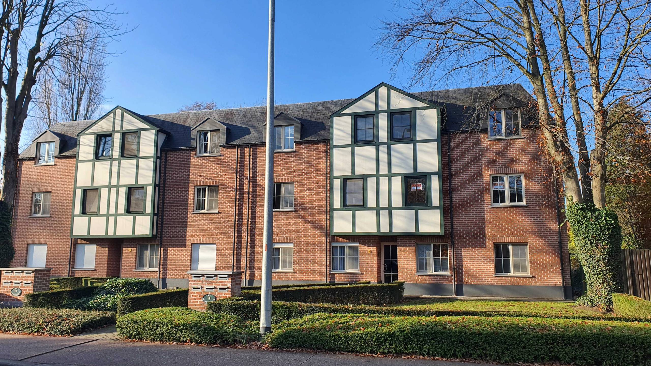 Appartement te koop in Kapellen met 2 slaapkamers - foto 1