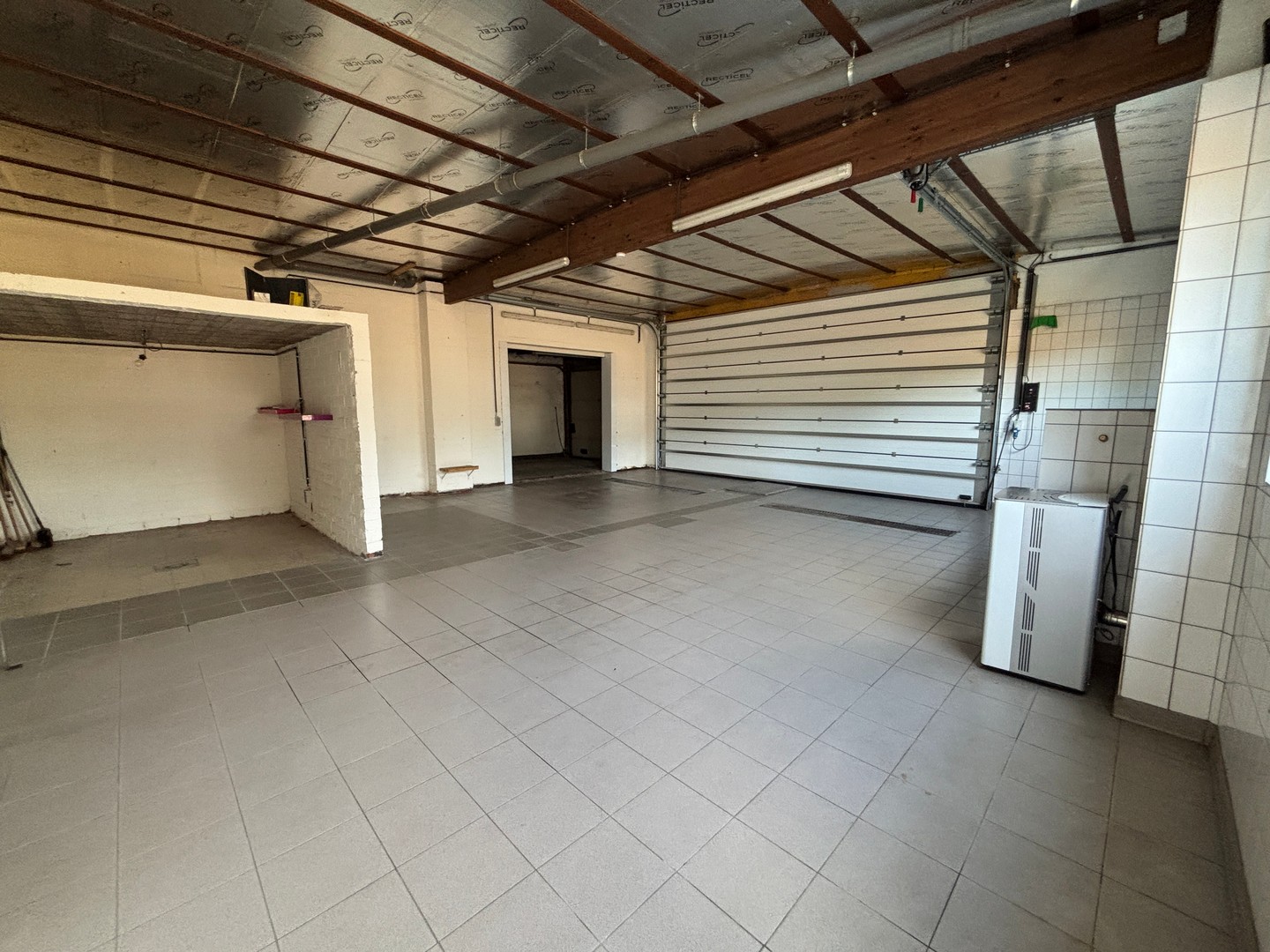 Magazijn 80 m² met parkeergelegenheid voor de loods - foto 2
