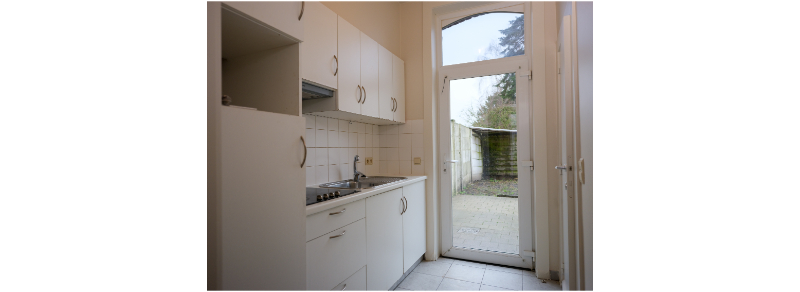 Moorslede-centrum. Rijwoning ideaal als starter of als investering te koop via een biedingssysteem. 4 slaapkamers. Gedeeltelijk te renoveren. Bieden kan toot 28 mei om 15u!! - foto 5