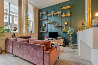 Stijlvol en lichtrijk appartement met 2 slaapkamers gelegen in een rustige wijk op het geliefde Zuid in Antwerpen. Het appartement bevindt zich...