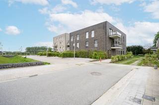 Deze bovengrondse autostaanplaats, gelegen aan blok nr. 21 op Hof Ter Melle, wordt te koop aangeboden.Het betreft autostaanplaats nummer 30,...