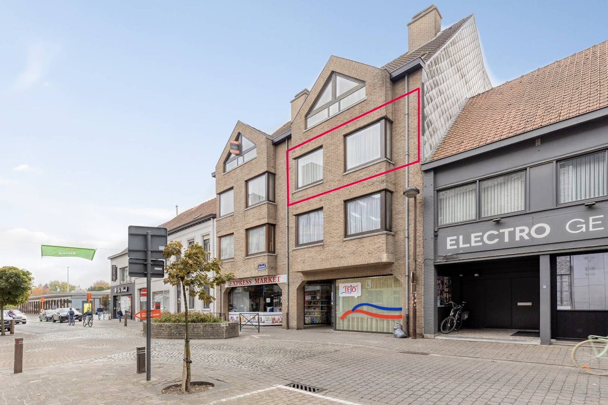 Gerenoveerd appartement te koop in centrum Waregem - foto 2