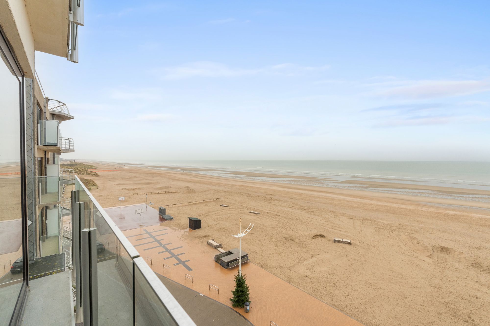 PRACHTIG APPARTEMENT MET FRONTAAL ZEEZICHT te Sint-Idesbald - foto 4