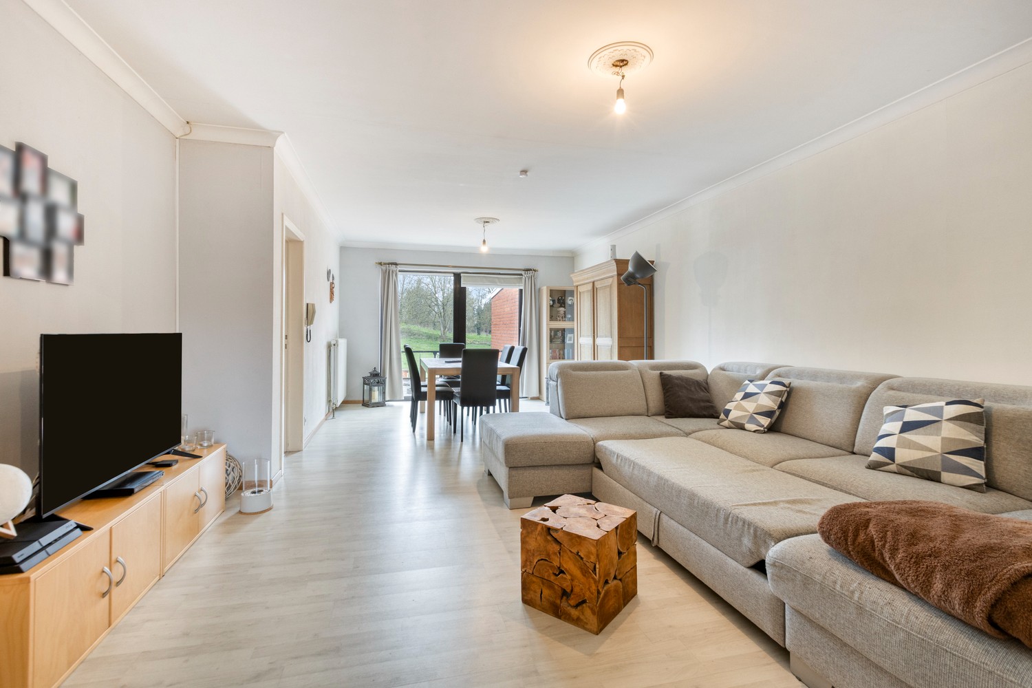 Te koop: appartementsgebouw (2 appartementen) in Tongeren opweg naar Luik: 6 slaapkamers, garages, conform en asbestveilig - foto 3