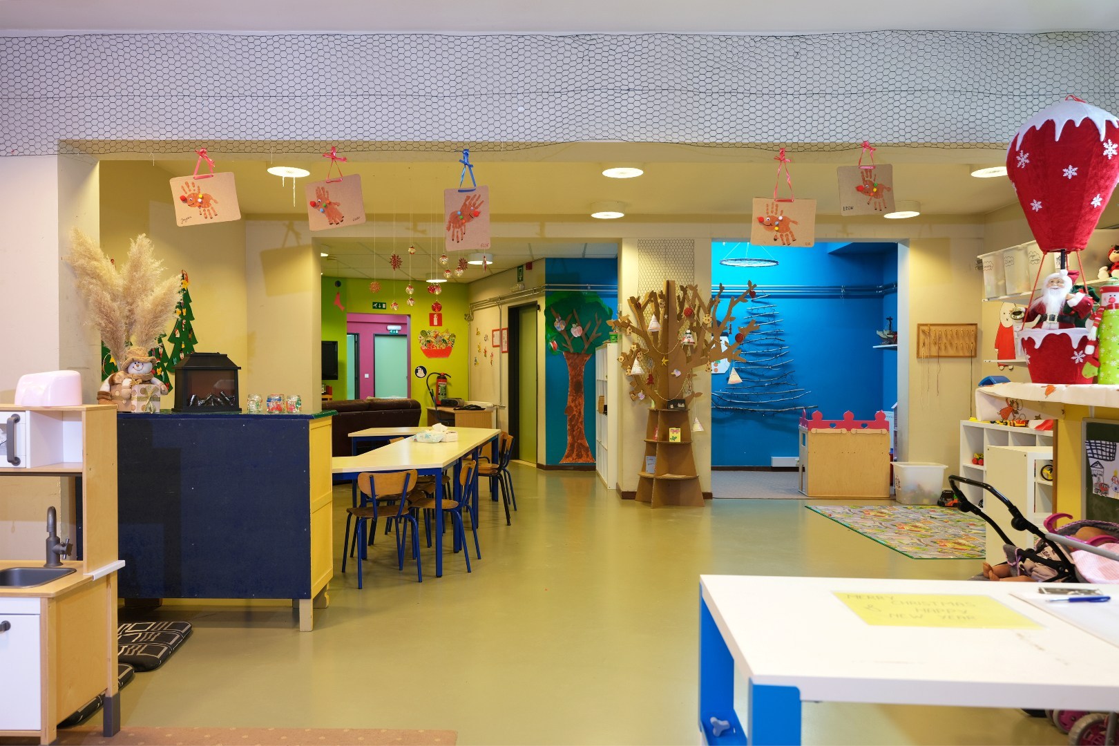 Uitzonderlijk ruim en polyvalent gebouw in hartje Ursel - foto 2