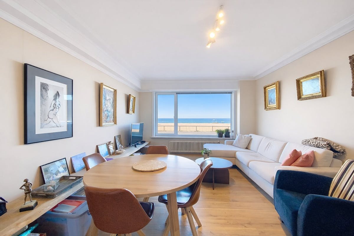 Gerenoveerd appartement met 2 slaapkamers te koop - foto 2