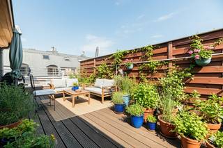 1000 BRUXELLES (rue de Dinant 16) – Bénéficiant d’une excellente situation, au dernier étage d’un immeuble de standing bâti en 2007, situé entre...