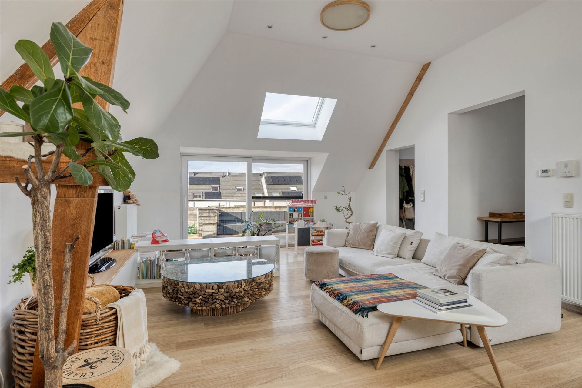 Appartement met 3 slaapkamers, bureau en terras - foto 5