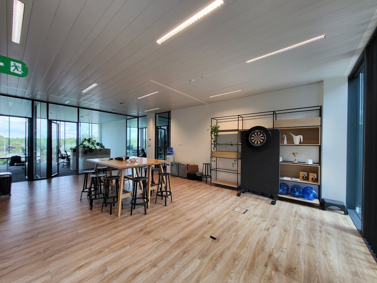 Office (244 m²) for rent near The Loop in Ghent - photo 3