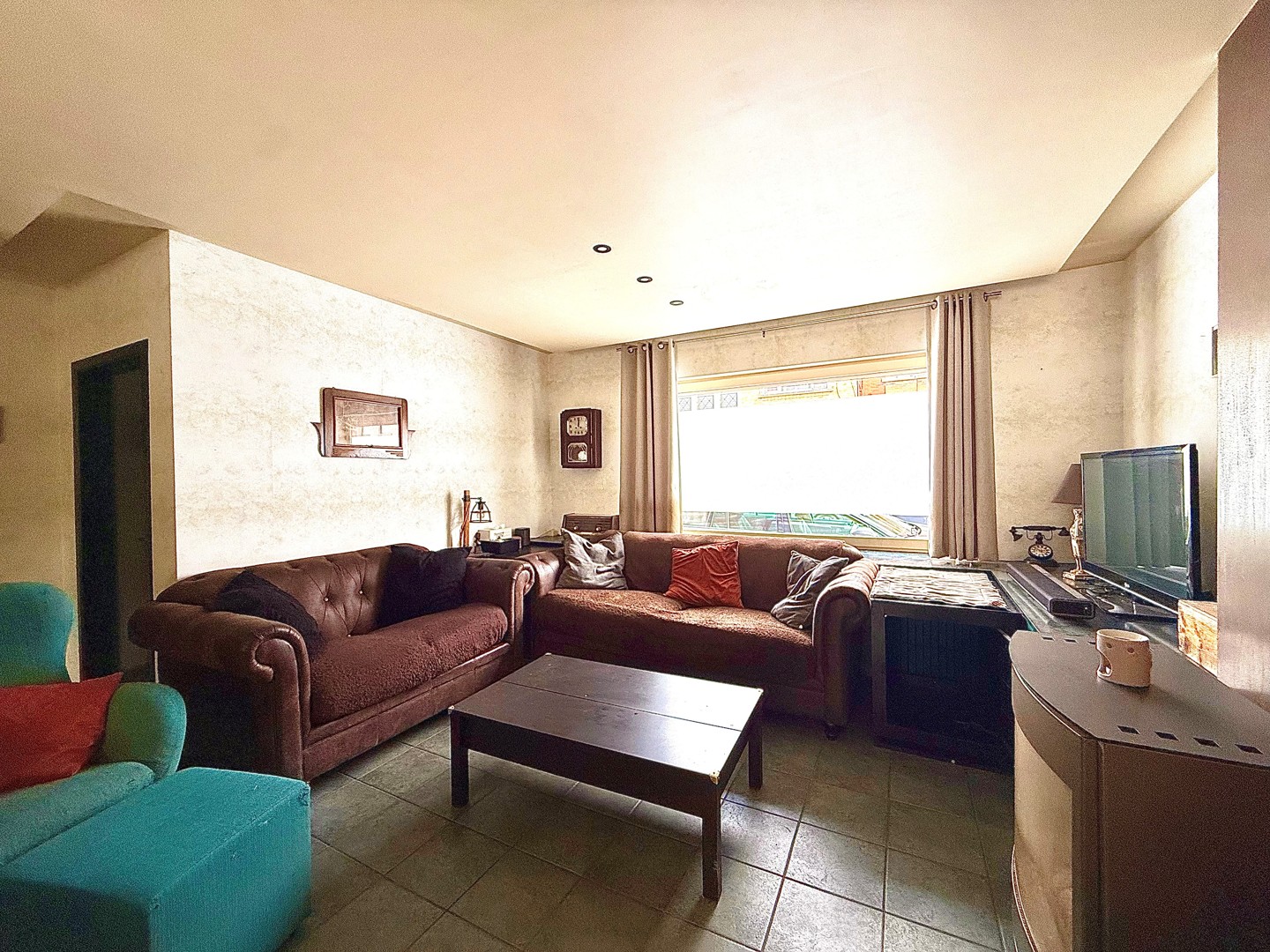 Instapklare gezinswoning met 4 slaapkamers, gezellige tuin en garage vlakbij het centrum van Wevelgem - foto 5