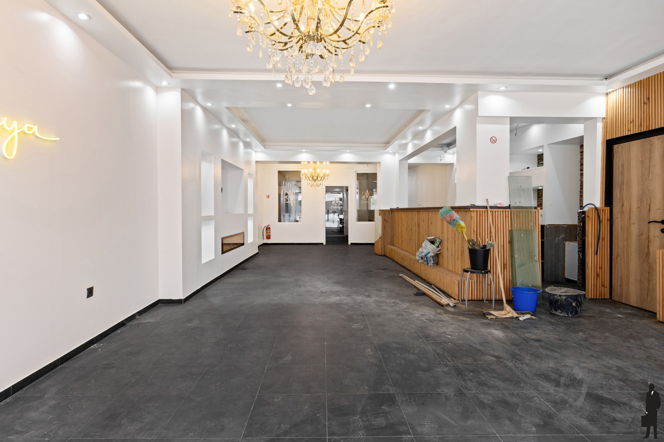 Handelshuis met zichtbaarheid, ruimte en mogelijkheden! - foto 3