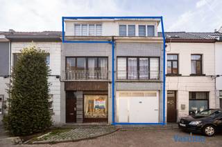 Op zoek naar een veelzijdige woning die wonen, werken en investeren combineert? Deze unieke eigendom vlakbij het centrum van Aalst biedt alles wat...