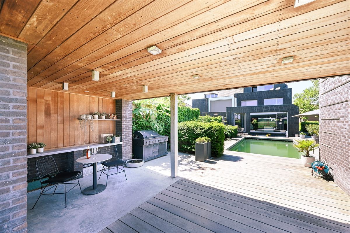 Moderne gezinswoning met zwembad, home office en prachtig uitzicht - foto 4