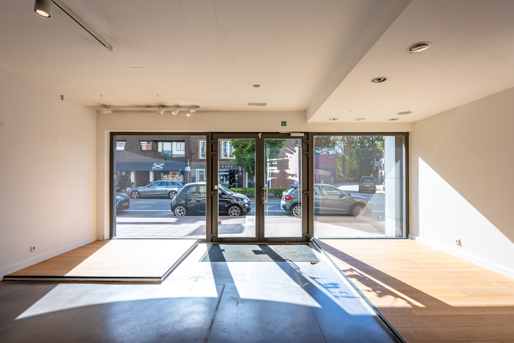 Commercial for rent in Brasschaat - photo 4