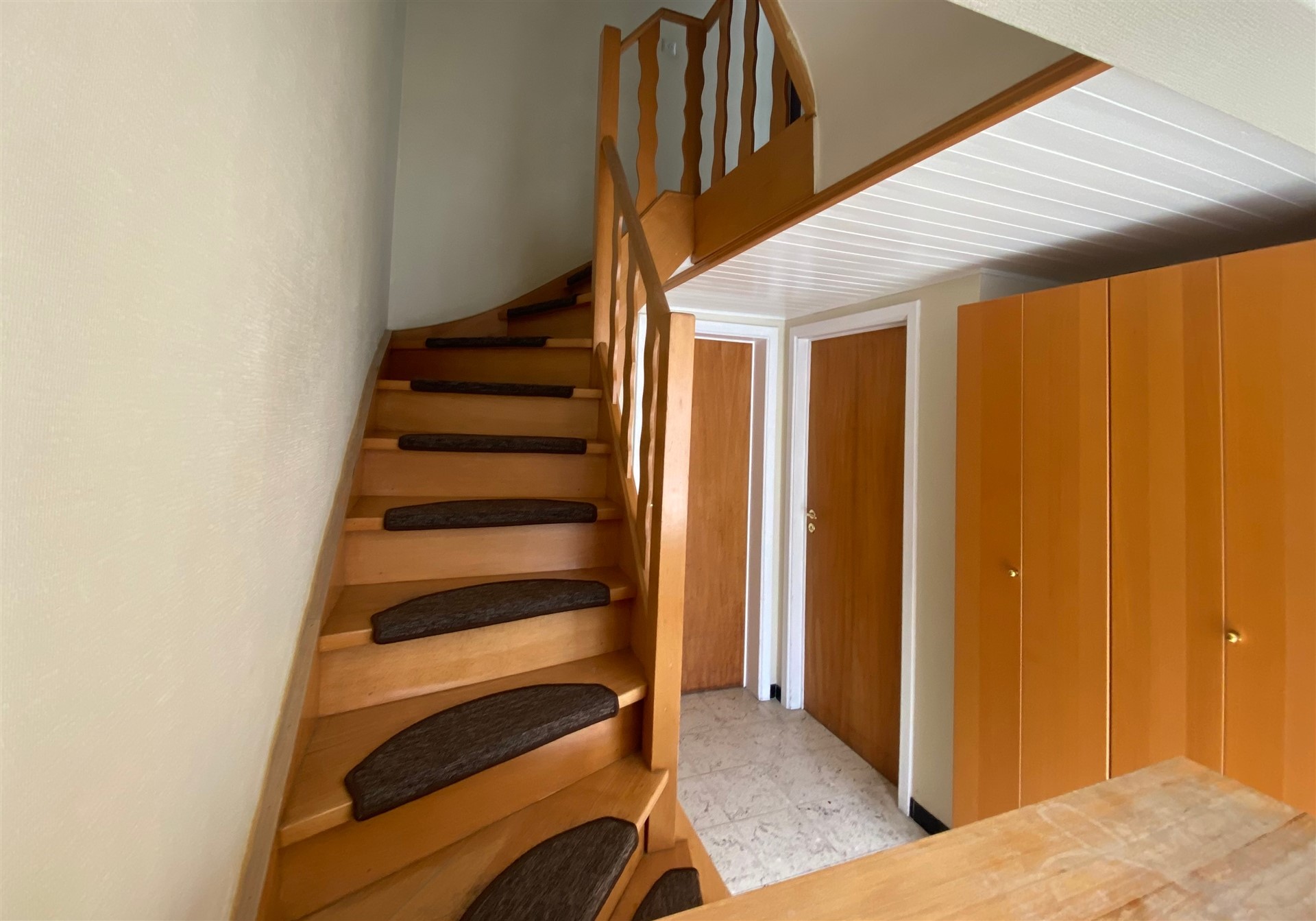 Bel-etage situé au calme avec 3 chambres et jardin - photo 4