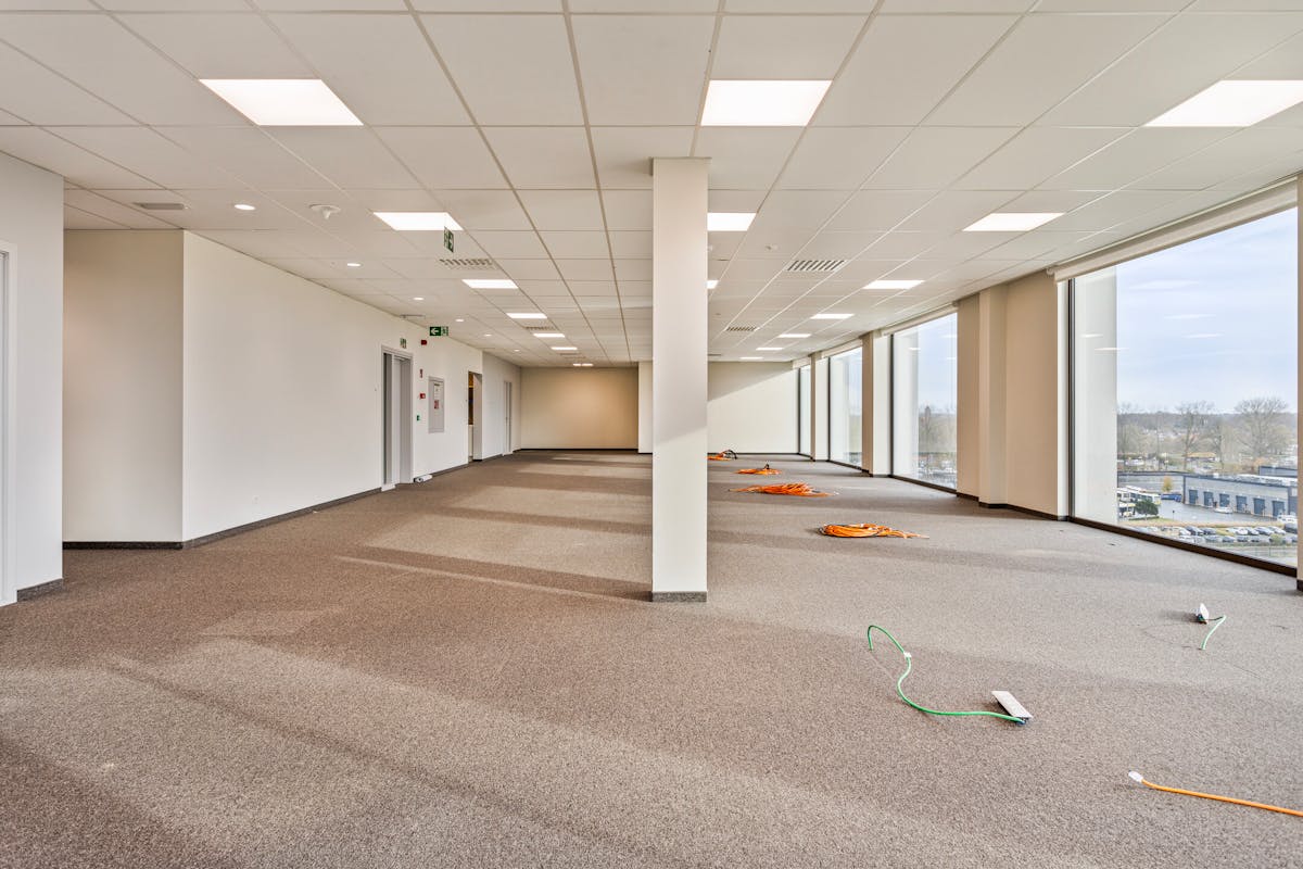 Kantoor (659 m²) op de 7e V, direct aan het station Brugge. - foto 5