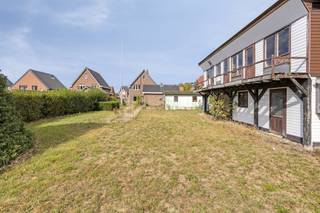 Deze vrijstaande woning gelegen aan de Geelsebaan staat op een ruim perceel van 1038m², met een vlotte verbinding naar Retie en omliggende...