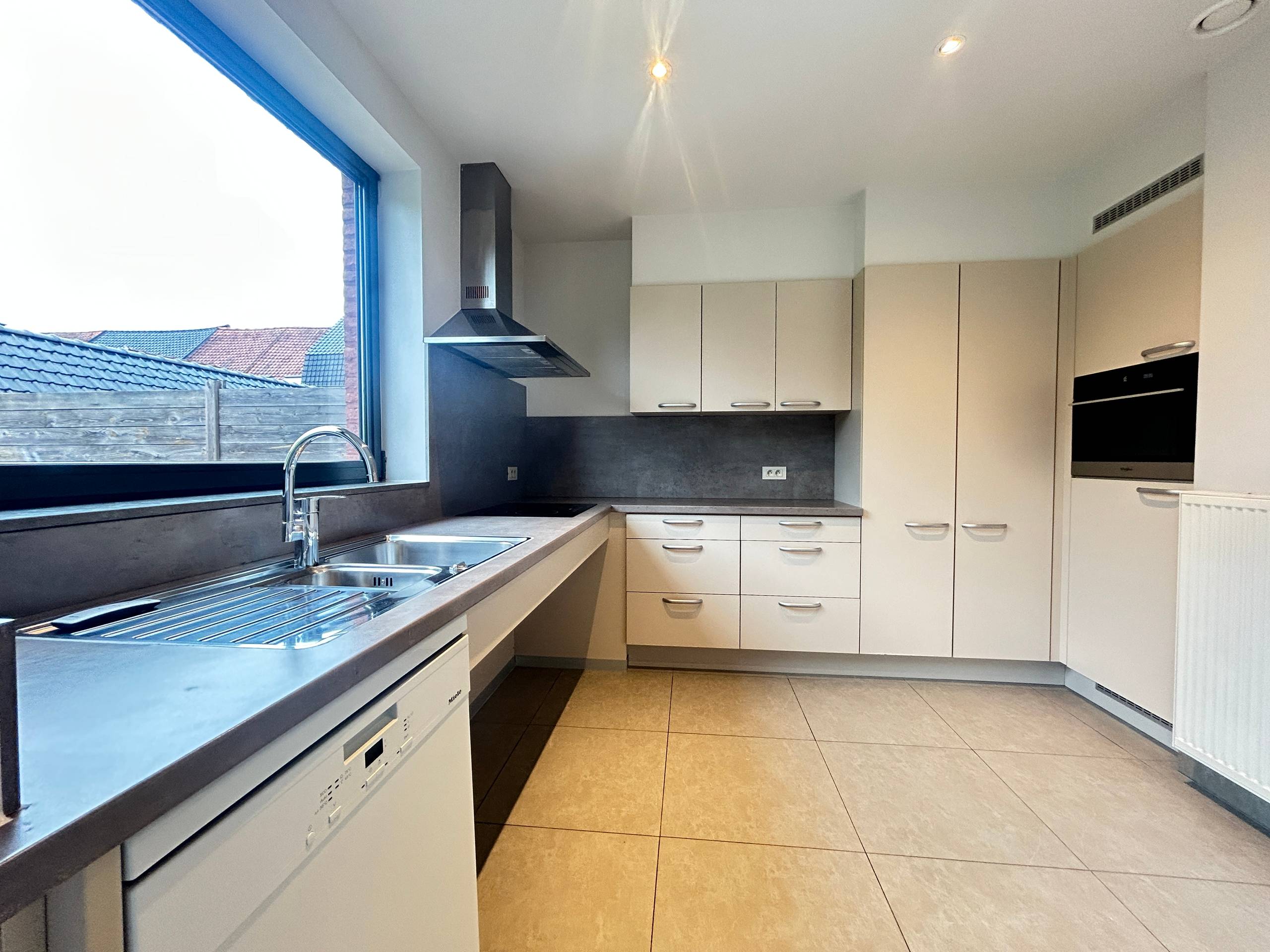 Wevelgem - Luxe appartement met 2 kamers en garage - foto 4