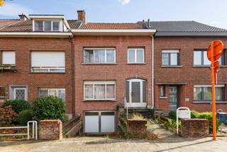 Ben je op zoek naar een woning die je volledig naar jouw smaak kunt renoveren? Deze woning, gelegen in de Kerkhofstraat 382 te Boom, biedt tal...