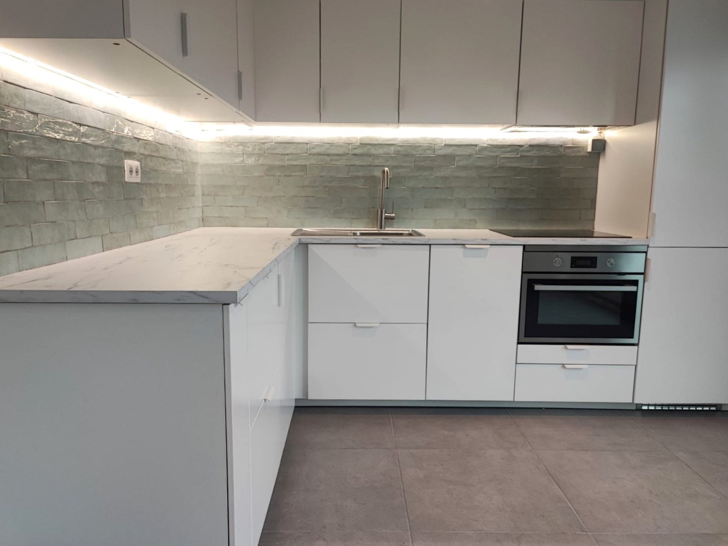 Leuk en modern 2 slaapkamer appartement gelegen te Olmen centrum ! - foto 2