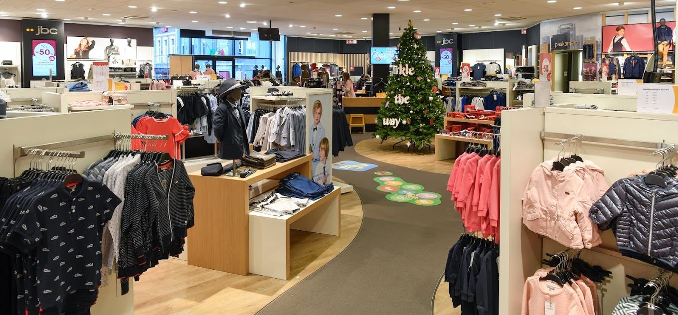 MODERN COMMERCIEEL GEBOUW NABIJ ACTION &amp; KRËFEL - foto 4