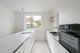 Deze ruime BEN woning is gebouwd met oog voor detail, waarbij telkens een stap verder is gezet dan “de standaard”.Dankzij een E-peil van 9,...