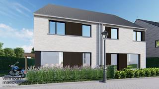 <p>Aan de rand van Harelbeke, op een rustige en groene locatie met vlotte verbinding naar Kortrijk, verrijst een nieuw woonproject met 26 kwaliteitsvolle woningen. Deze eigentijdse verkaveling brengt het beste van twee werelden samen: een ontspannen, residentiële omgeving en een uitstekende bereikbaarheid van scholen, winkels en belangrijke uitvalswegen.<br /><br /><strong>Hedendaags en energiezuinig wonen</strong><br /><br />De woningen, zowel halfopen als rijwoningen, worden gebouwd volgens de huidige energienormen en uitgerust met moderne technieken zoals ventilatie D, vloerverwarming, warmtepomp en zonnepanelen. Hierdoor geniet je van een duurzame, comfortabele en energiezuinige thuis die klaar is voor de toekomst.<br /><br />Met bewoonbare oppervlaktes tussen de 122 en 162 m² en standaard vier slaapkamers biedt elke woning een doordachte indeling waarbij leefruimte, licht en functionaliteit centraal staan. Een carport bij elke woning en een grote, centrale groenzone binnen de verkaveling vormen extra troeven voor wie houdt van ruimte en rust.<br /><br /><strong>Een thuis die bij je past</strong><br /><br />De woningen worden volledig afgewerkt en bieden ruime keuzemogelijkheden in materialen en afwerking. Hierdoor kun je je nieuwe woonst vormgeven in de stijl die bij jou past, binnen het comfort van een sleutel-op-de-deur aanpak.<br /><br /><strong>Ideaal voor gezinnen en rustzoekers</strong><br /><br />Dankzij de kindvriendelijke omgeving, de groene invulling van het project en de perfecte balans tussen rust en nabijheid van stedelijke voorzieningen, is dit woonproject ideaal voor gezinnen, starters en iedereen die waarde hecht aan hedendaags wooncomfort in een aangename, open buurt.<br /><br /><span><strong>6% BTW mogelijk voor lot 16 &amp; 17!</strong></span><br /><br />Indien u vrijblijvend een bezoek wenst aan het project, neem dan zeker contact met Immo Beguin via emiel@immobeguin.be</p>