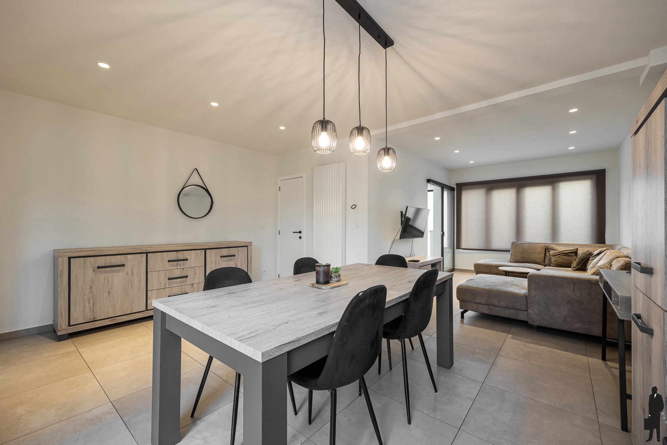 Volledig gerenoveerde gezinswoning met 3 slpk en tuin - foto 2