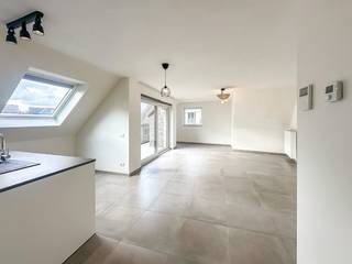 Welkom in de Zuidstraat 43 bus 302 – een gezellig éénslaapkamerappartement op een topligging in Torhout. Het appartement is uitgerust met de...