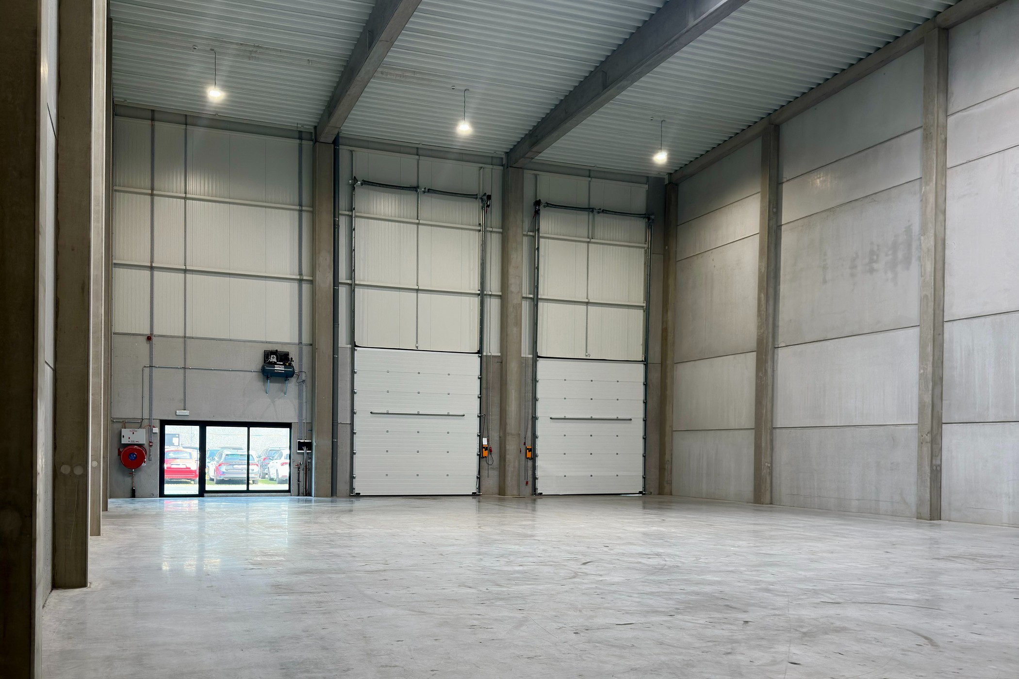 Nieuwbouwmagazijn 553m² langs de E17 in Lokeren - foto 2