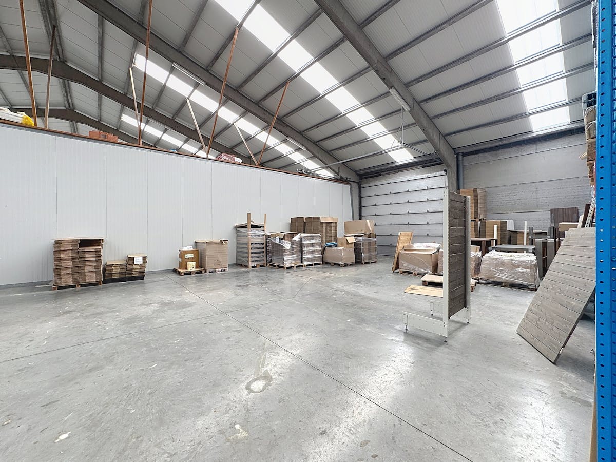Opslagruimte (485 m²) op industrieterrein Lakeland in Aalter. - foto 4