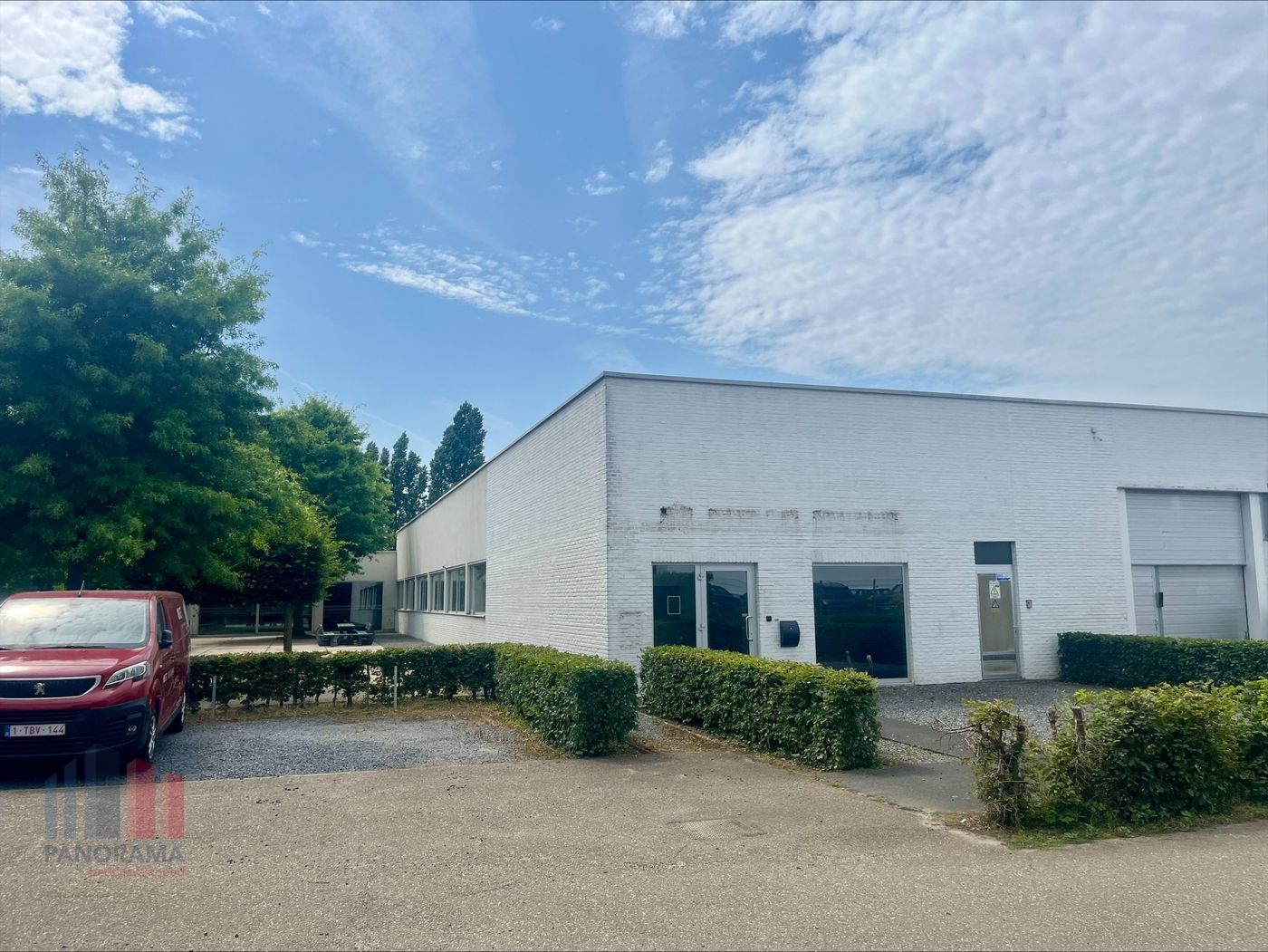 Instapklare kantoren (290 m²) met 10 parkeerplaatsen, beschikbaar voor tijdelijke huur. - foto 2