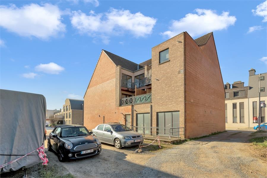 Opbrengsteigendom met 4 verhuurde appartementen en bouwgrond - foto 3