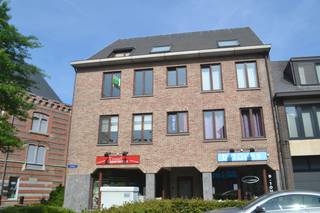 Appartement op de 2de verdieping gelegen op het Astridplein bestaande uit inkomhall, leefruimte, keuken, badkamer met ligbad, berging, 1...