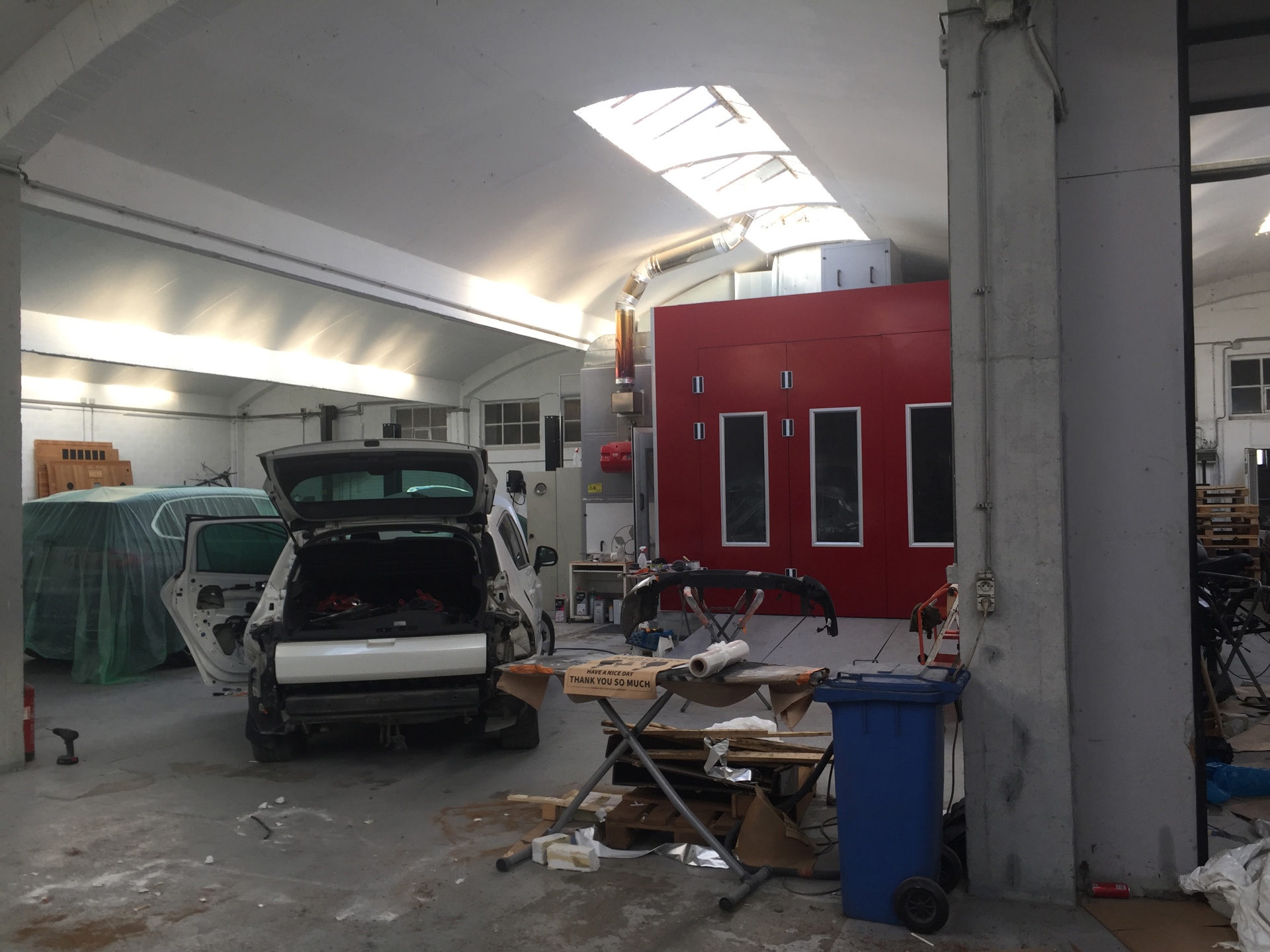 Magazijn met verhard en omheind terrein te huur. - foto 5