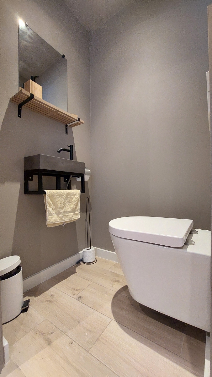 Instapklaar en uitzonderlijk ruim duplex appartement met 3 kamers, zolder en garage te Bredene (208 m²) - foto 5