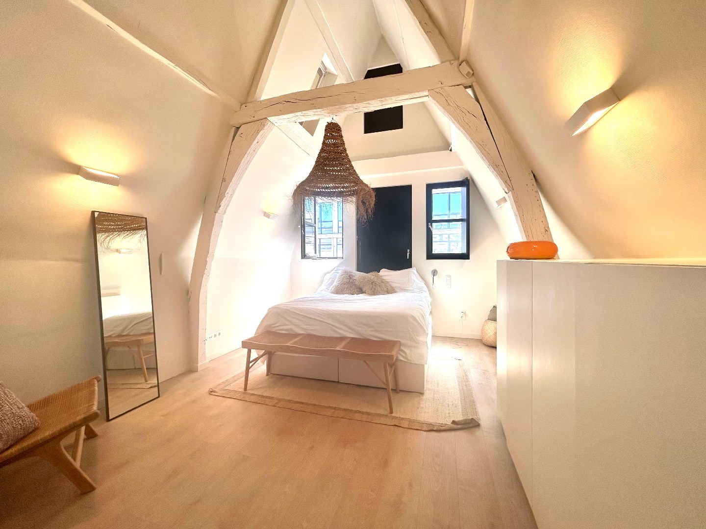 Unieke duplex nabij de Groenplaats te huur - foto 5