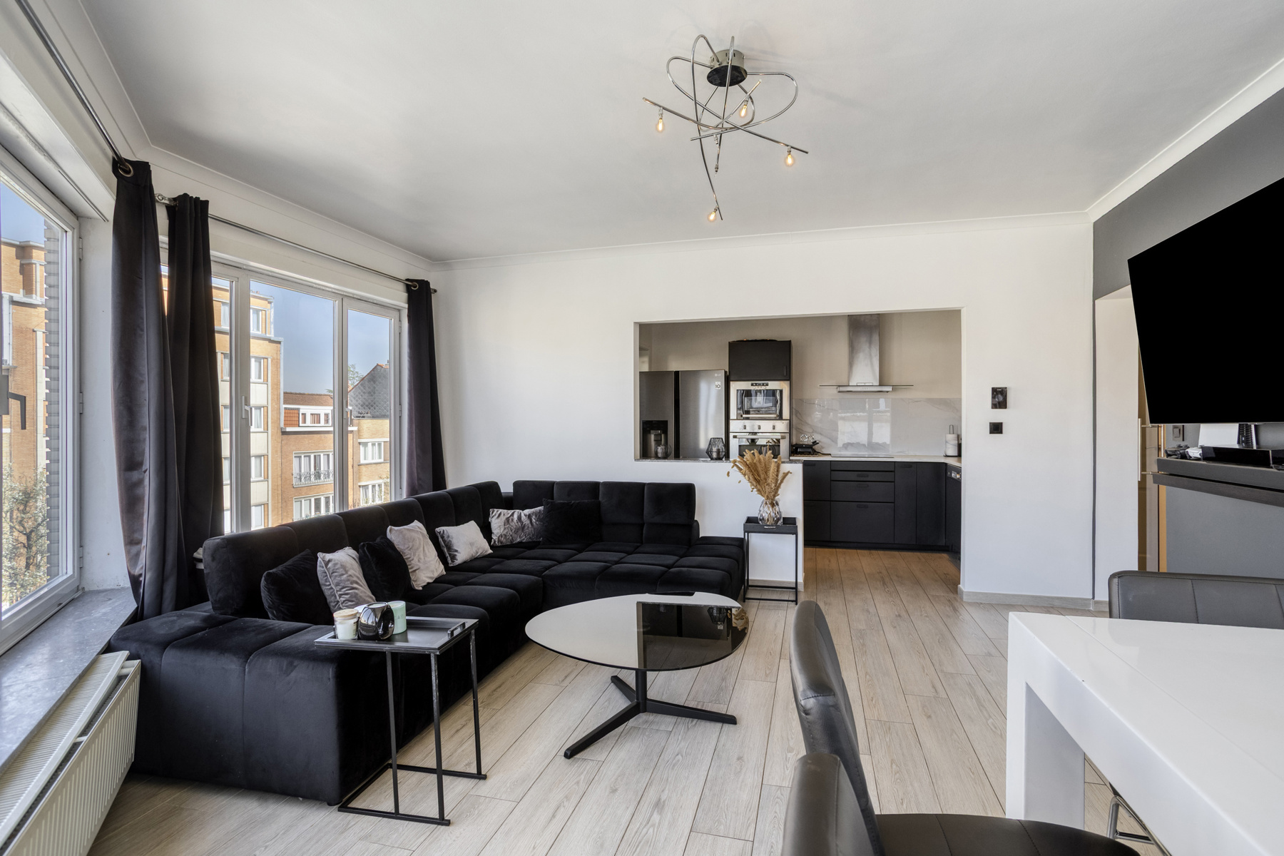 Lichtrijk app met 2 slaapkamers | instapklaar | - foto 4