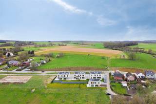 Uitgevend op natuurgebied, nabij de dorpskern van het landelijke Korbeek-Dijle en het historisch centrum van Leuven, met een perfecte verbinding...